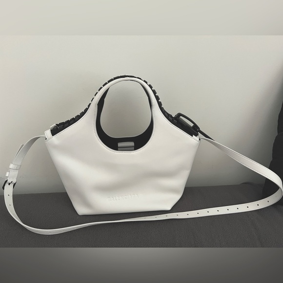 *SOLD* Authentic Balenciaga Leather Megazip Tote / Shoulder Bag - Picture 1 of 6